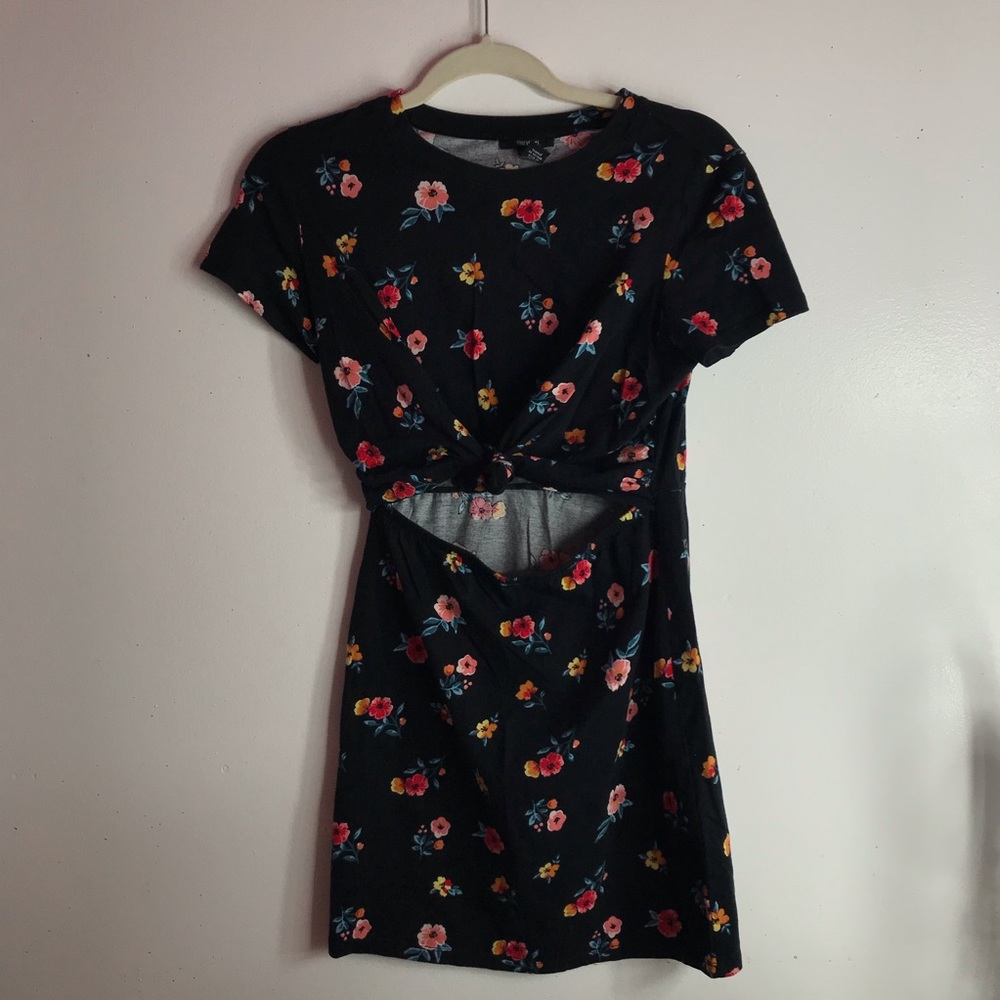 Forever 21 Floral Cutout Dress